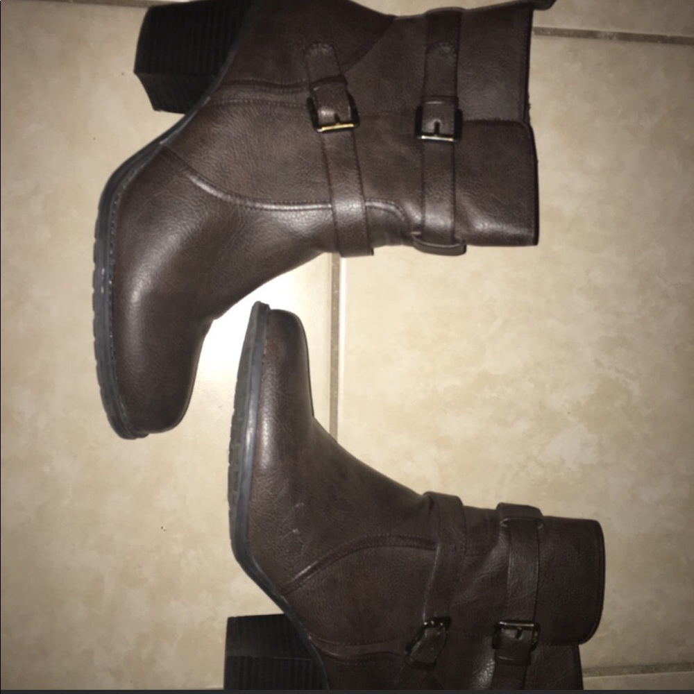 Brand new heels boots
